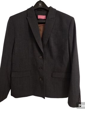 Brooks Brothers Blazer Features A Charcoal Grey Mens Tailored Design